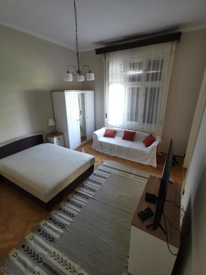 Antikvilla Apartman Σέγκεντ Εξωτερικό φωτογραφία